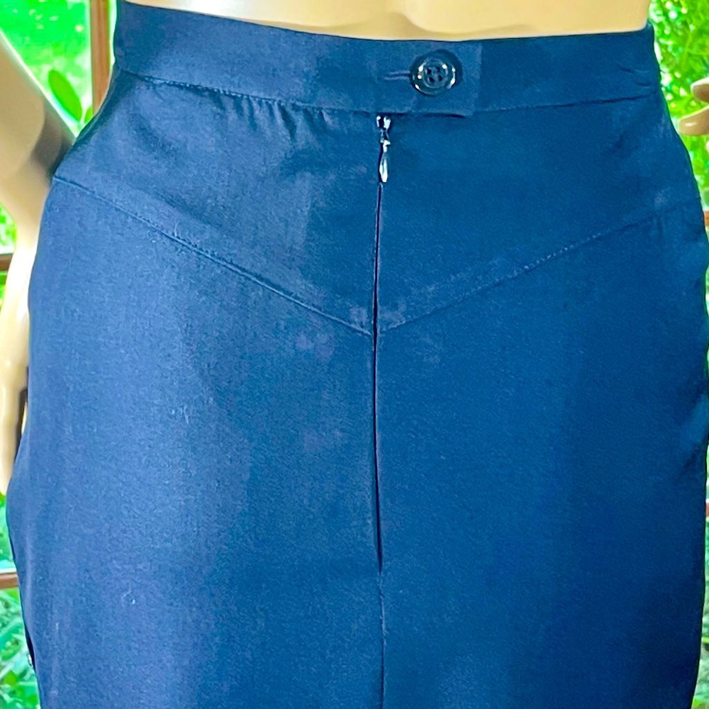 ▪️VTG▪️KARL LAGERFELD▪️Navy Blue Button Trim Seamed Wool Mini Skirt - Picture 7 of 8